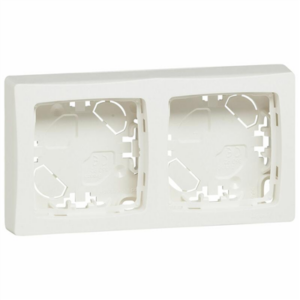 cadre-saillie-legrand-oteo-2-postes-troues-blanc-composable-appareillage-fiable-moderne-économique-esthétique-design-durable-pratique-élégant-simple-innovant-compact-robuste-accessible-polyvalent-intemporel-sécurisé-adaptable-stylé-essentiel-legrand-mosaic-