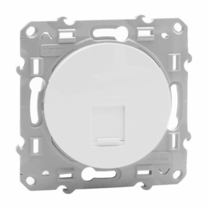 fiable-moderne-économique-esthétique-design-durable-pratique-élégant-simple-innovant-compact-robuste-accessible-polyvalent-intemporel-sécurisé-adaptable-stylé-essentiel-schneider-odace-prise-rj45-categorie-6-inthernet-blanc